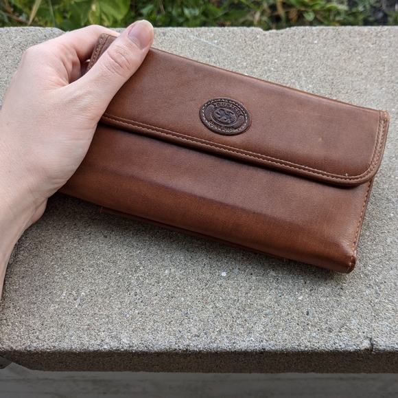 Buxton Velvet Touch Cowhide wallet - Picture 8 of 8